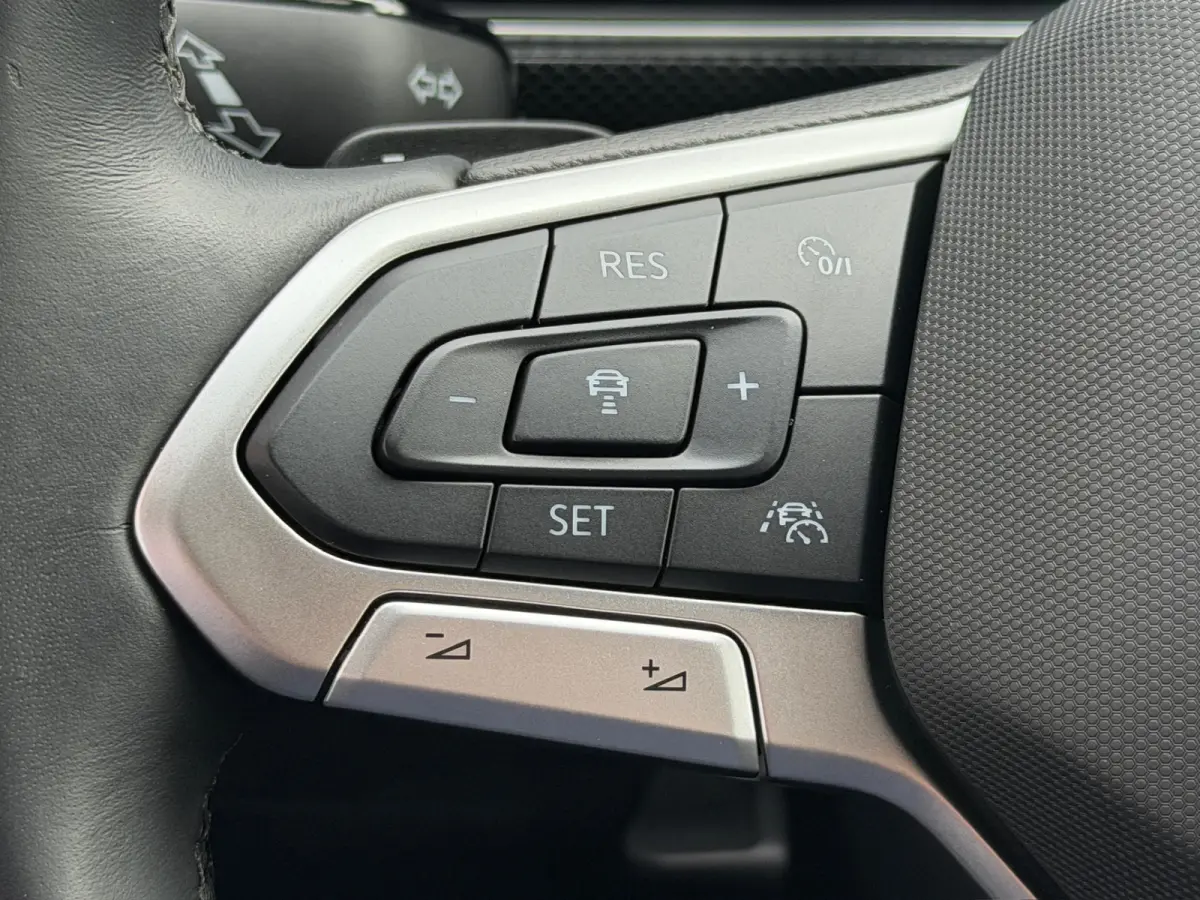 1.5 TSI 150pk DSG R-Line | Camera | Trekhaak | Navi | IQ light | Rijklaar incl. garantie