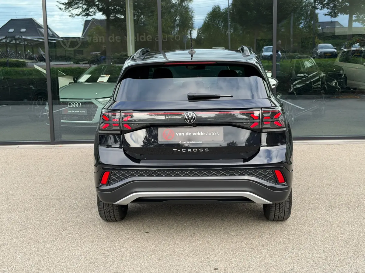 1.5 TSI 150pk DSG R-Line | Camera | Trekhaak | Navi | IQ light | Rijklaar incl. garantie