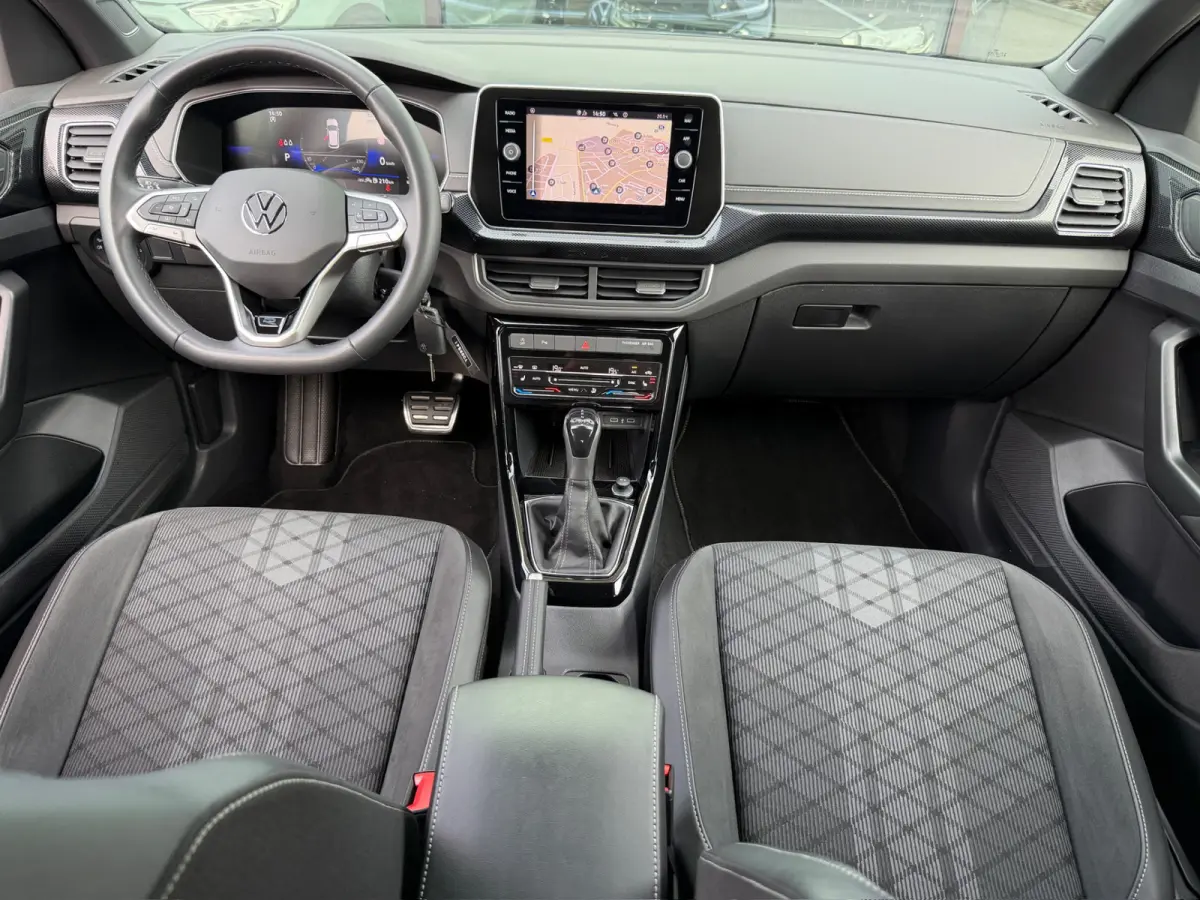 1.5 TSI 150pk DSG R-Line | Camera | Trekhaak | Navi | IQ light | Rijklaar incl. garantie