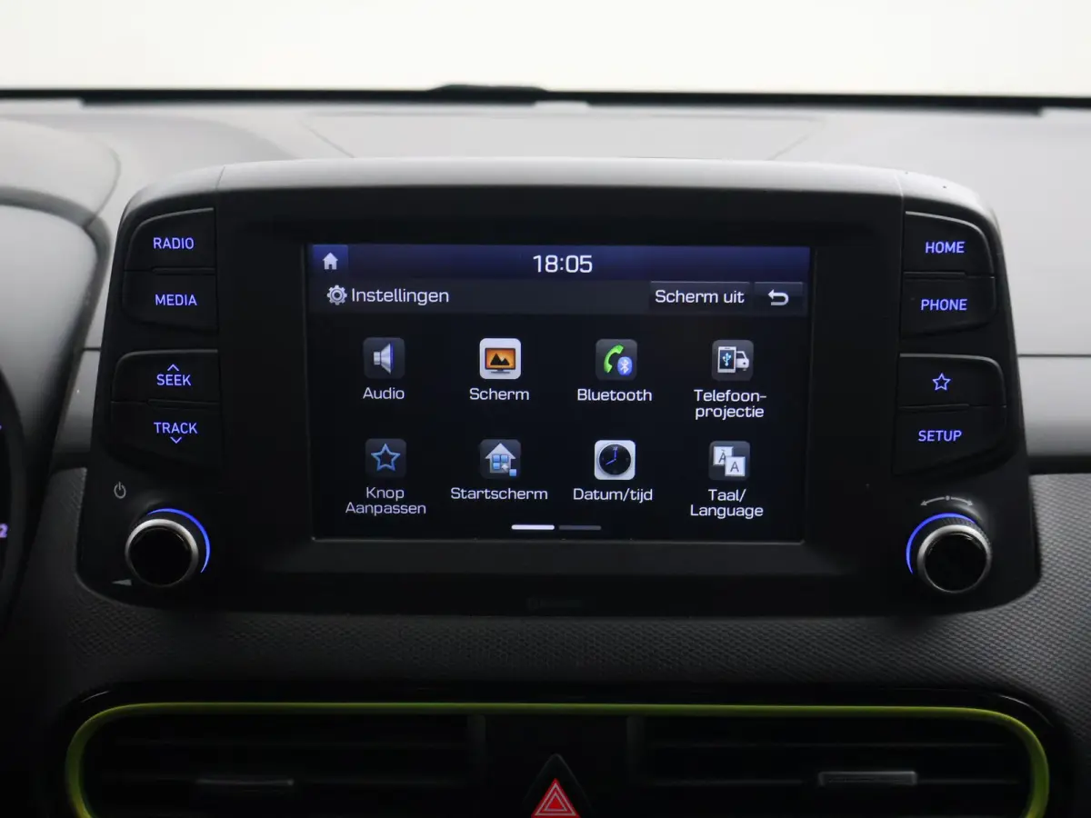 1.0T FASHION + TREKHAAK | CAMERA | APPLE CARPLAY | ANDROID AUTO | 18 INCH LMV