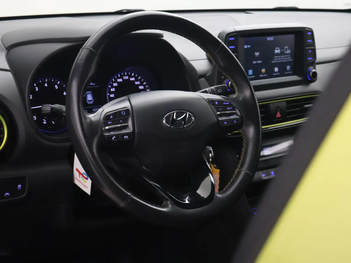 1.0T FASHION + TREKHAAK | CAMERA | APPLE CARPLAY | ANDROID AUTO | 18 INCH LMV