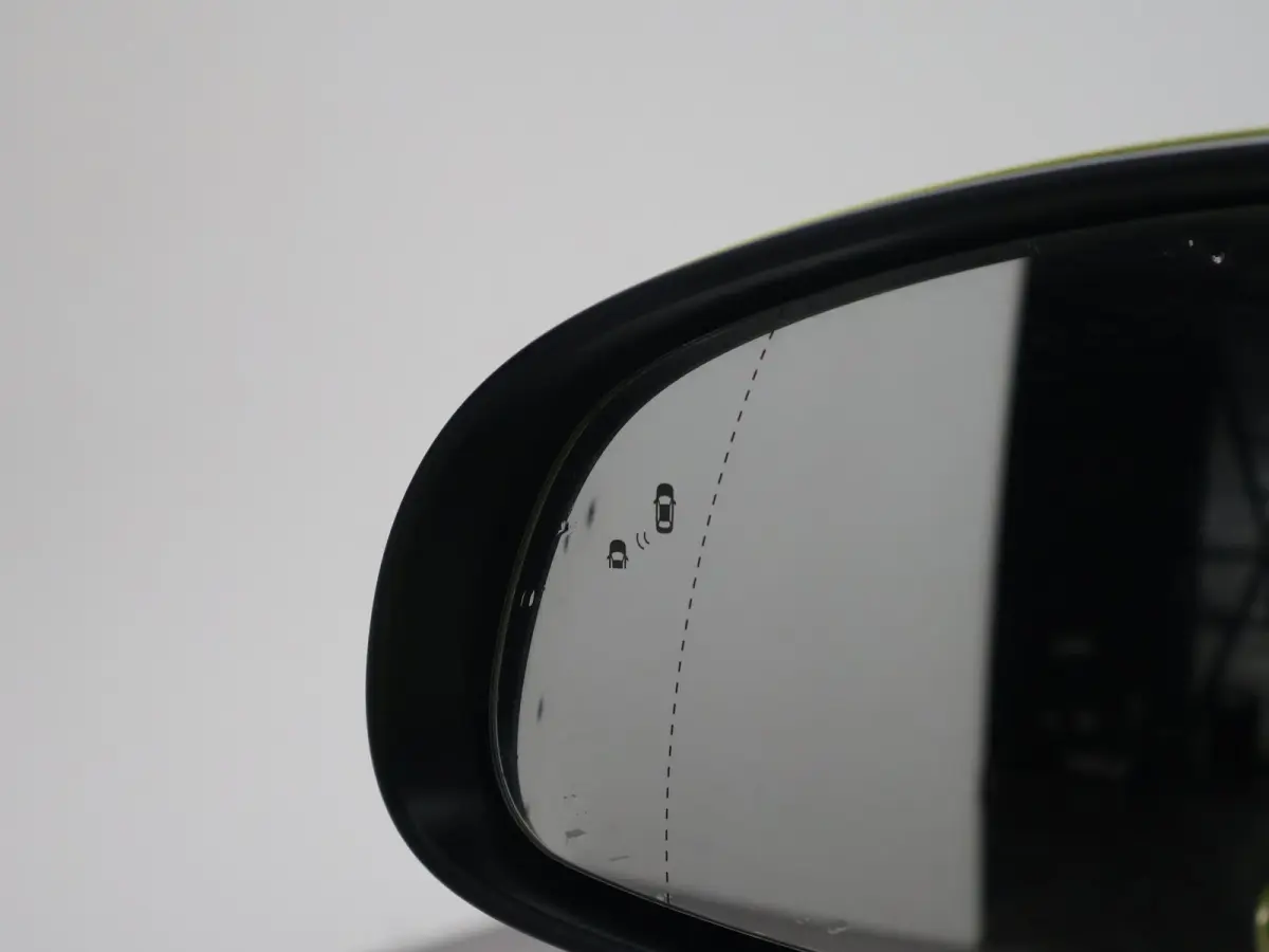 1.0T FASHION + TREKHAAK | CAMERA | APPLE CARPLAY | ANDROID AUTO | 18 INCH LMV