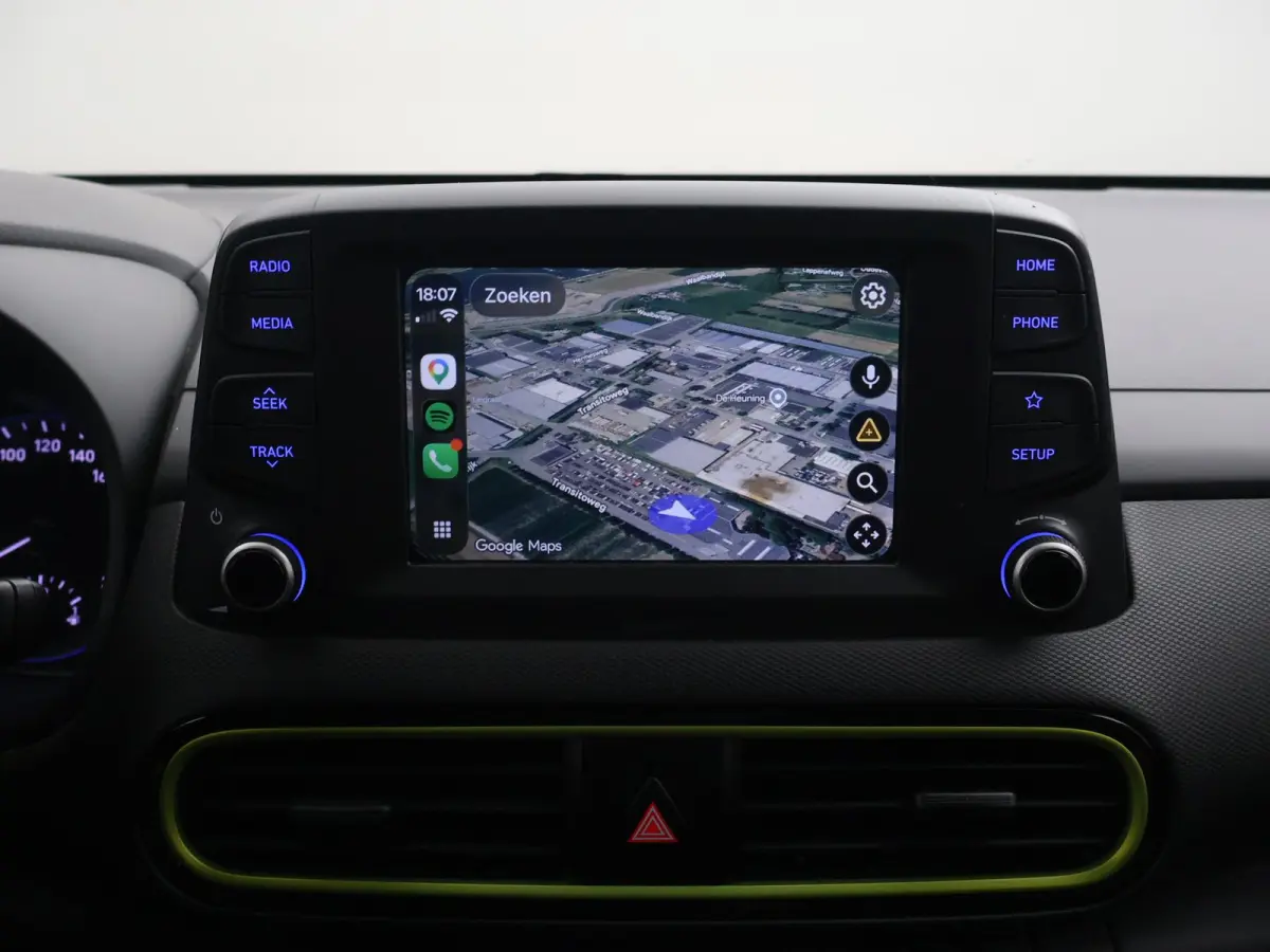 1.0T FASHION + TREKHAAK | CAMERA | APPLE CARPLAY | ANDROID AUTO | 18 INCH LMV