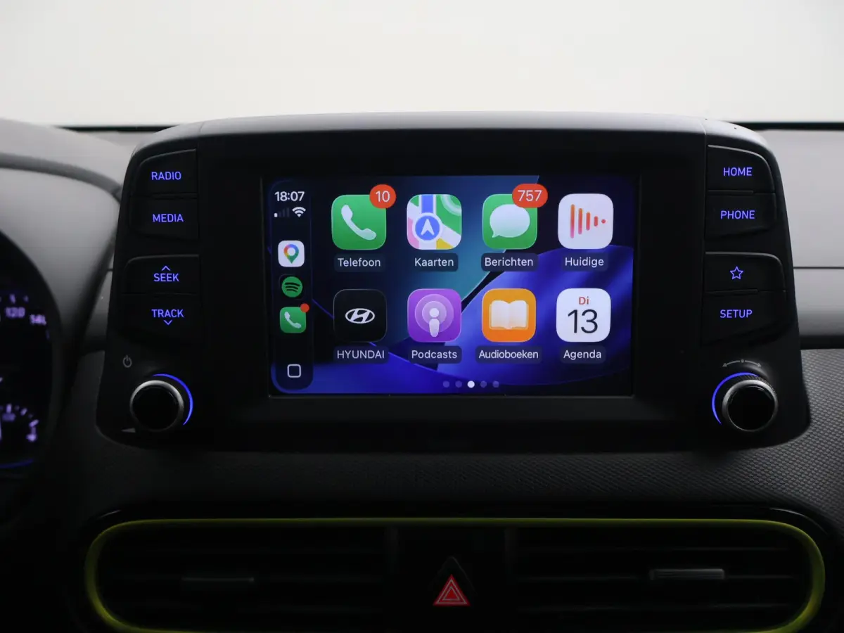 1.0T FASHION + TREKHAAK | CAMERA | APPLE CARPLAY | ANDROID AUTO | 18 INCH LMV