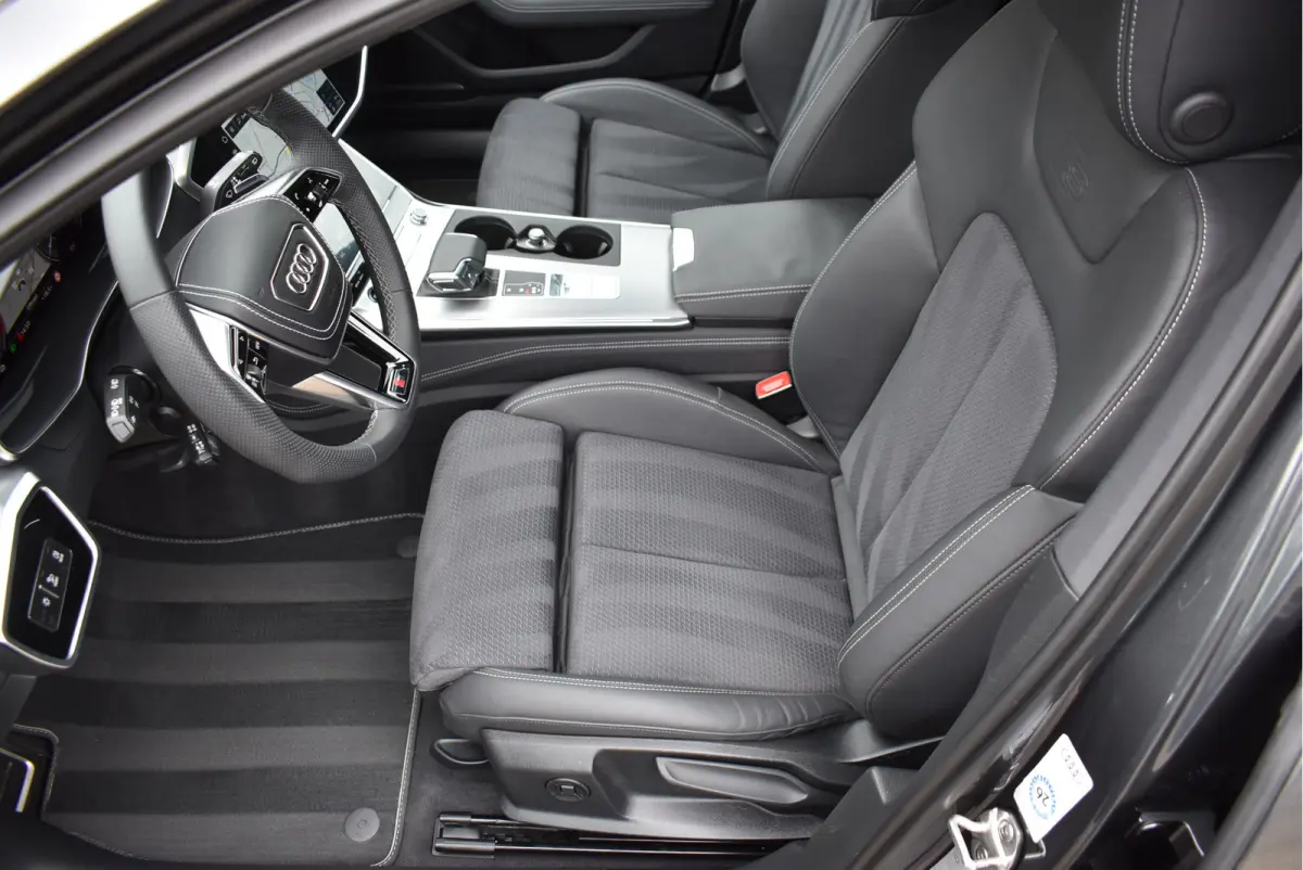 55 TFSI e Quattro S-Line 367 Pk Competition Pano Matrix HD Leder ACC S6 Diffusor