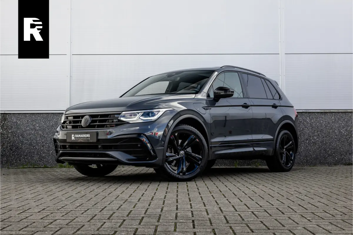 1.4 TSI eHybrid R-Line Business+ Pano / Trekhaak / Black /