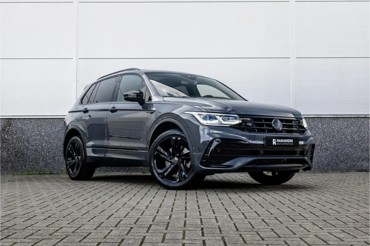 1.4 TSI eHybrid R-Line Business+ Pano / Trekhaak / Black /