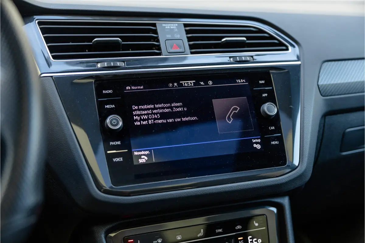 1.4 TSI eHybrid R-Line Business+ Pano / Trekhaak / Black /