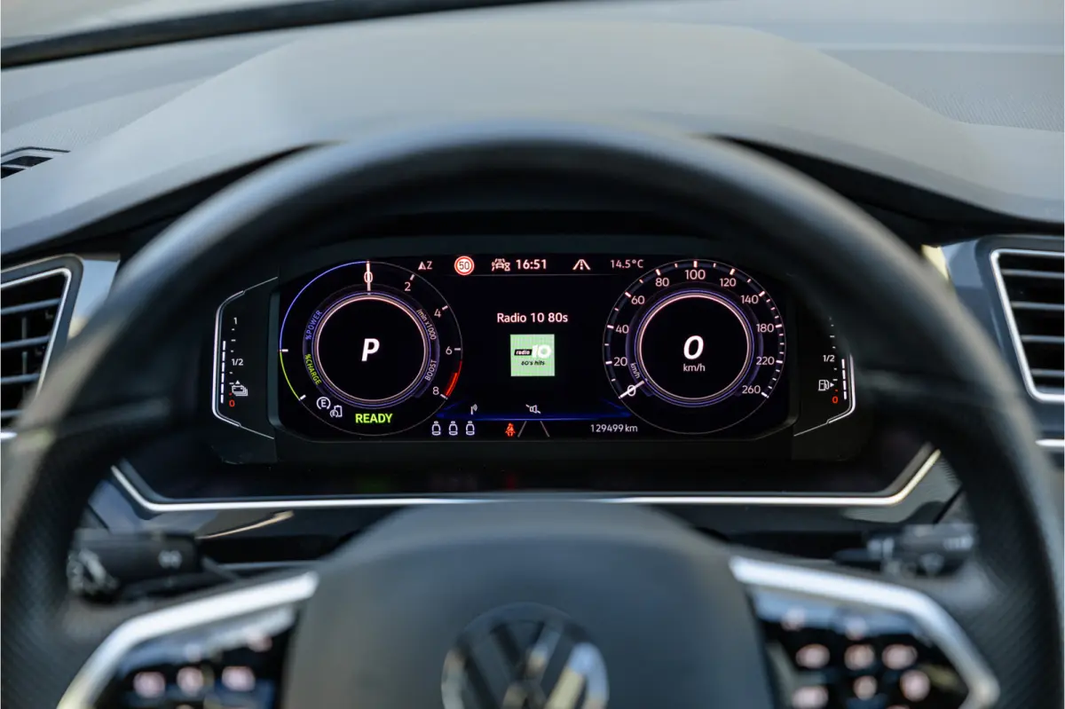 1.4 TSI eHybrid R-Line Business+ Pano / Trekhaak / Black /