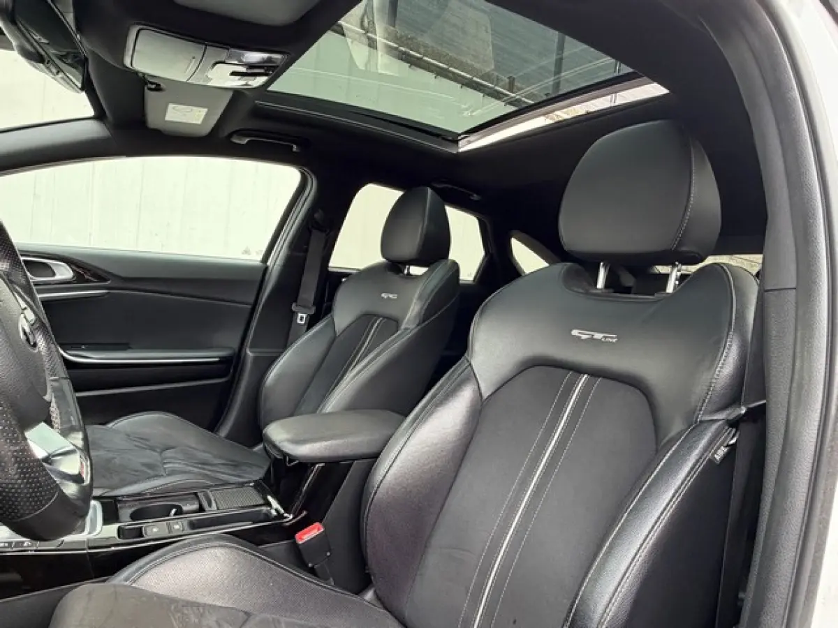 1.4 T-GDI GT-PlusLine met Trekhaak, All Season, Panoramadak, Elek.Klep, Leer/Alcantara