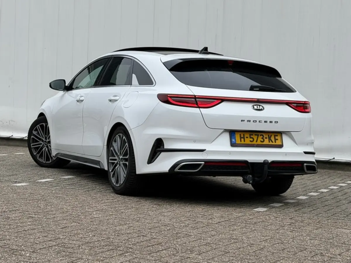 1.4 T-GDI GT-PlusLine met Trekhaak, All Season, Panoramadak, Elek.Klep, Leer/Alcantara