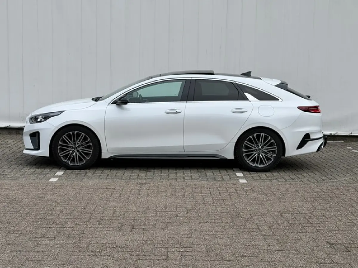 1.4 T-GDI GT-PlusLine met Trekhaak, All Season, Panoramadak, Elek.Klep, Leer/Alcantara