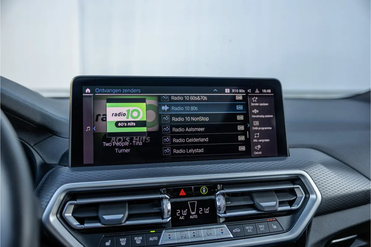 High Executive 80 kWh SOH 99% M Sport / Pano / Harman Kardon / Laser / 20 inch /