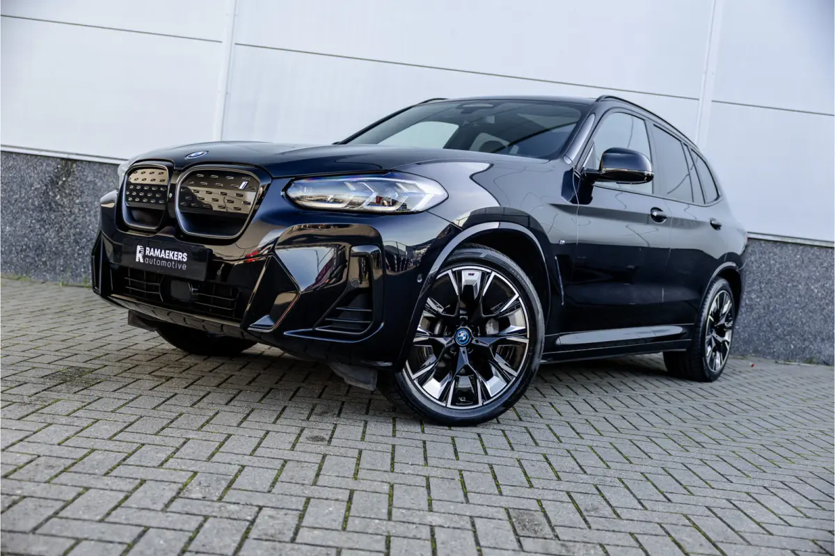 High Executive 80 kWh SOH 99% M Sport / Pano / Harman Kardon / Laser / 20 inch /