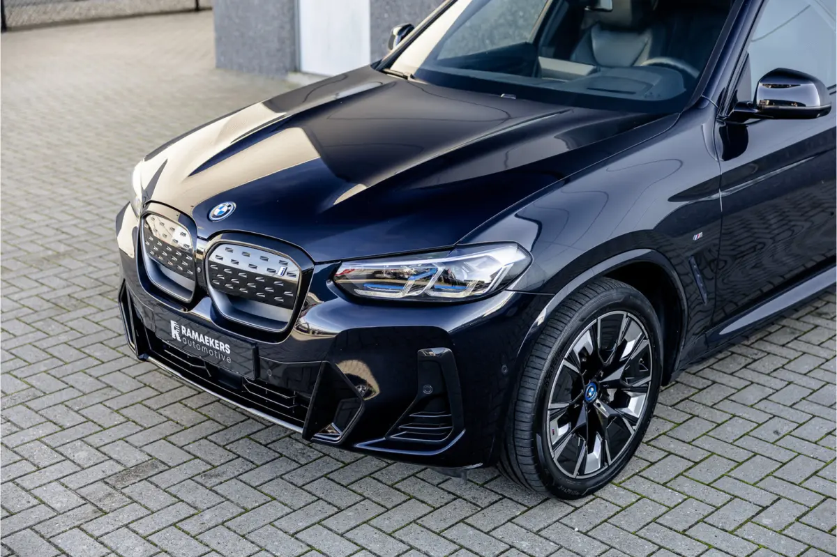 High Executive 80 kWh SOH 99% M Sport / Pano / Harman Kardon / Laser / 20 inch /