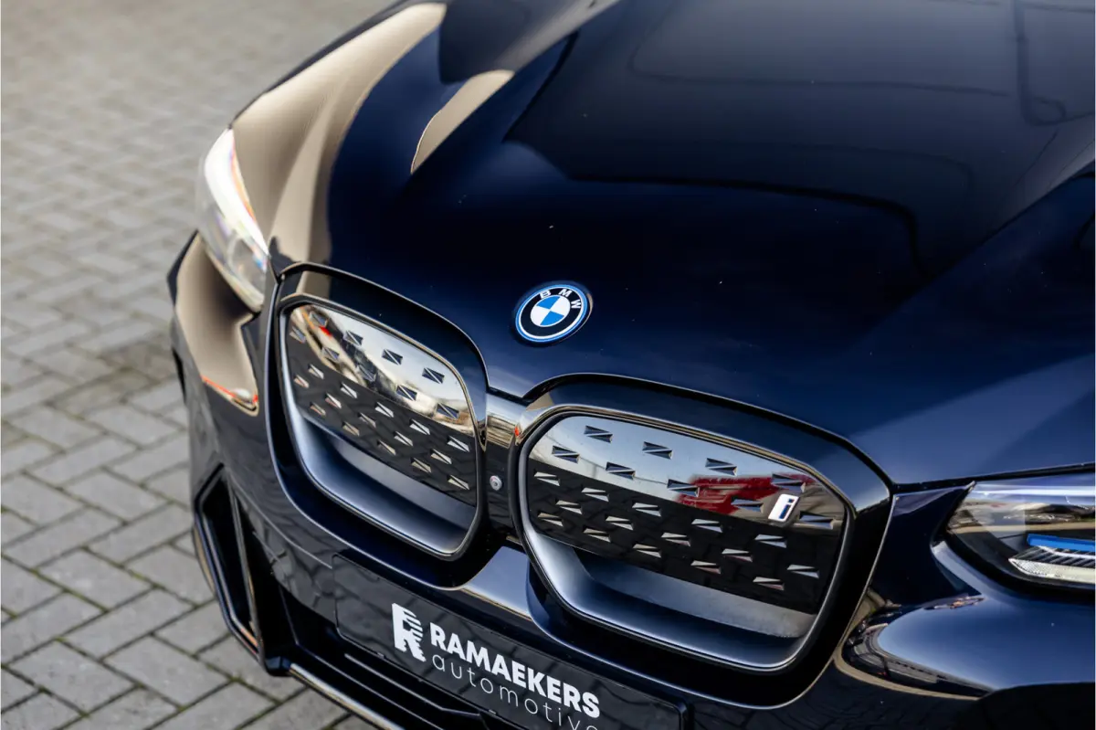 High Executive 80 kWh SOH 99% M Sport / Pano / Harman Kardon / Laser / 20 inch /