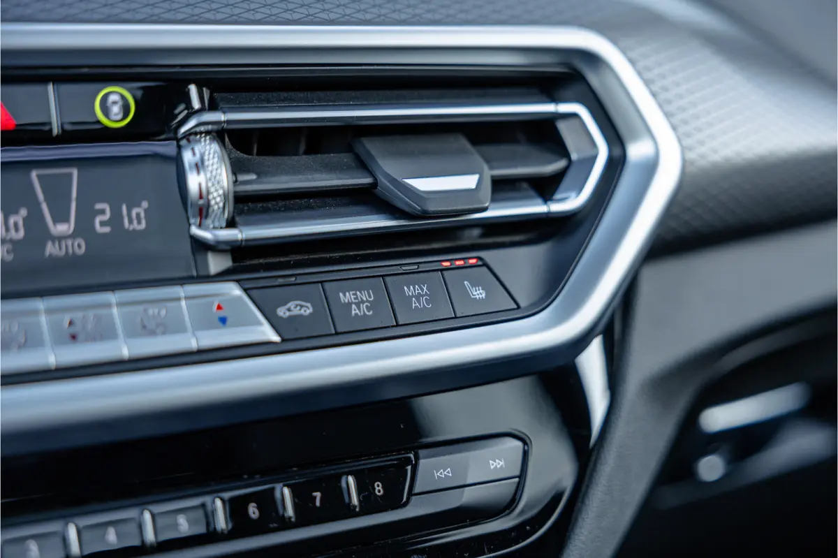 High Executive 80 kWh SOH 99% M Sport / Pano / Harman Kardon / Laser / 20 inch /