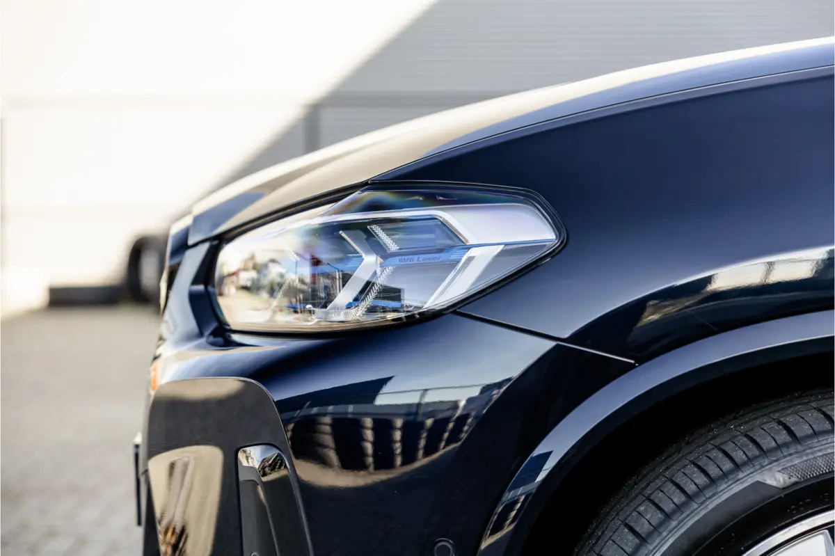 High Executive 80 kWh SOH 99% M Sport / Pano / Harman Kardon / Laser / 20 inch /