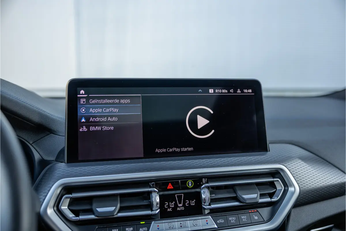 High Executive 80 kWh SOH 99% M Sport / Pano / Harman Kardon / Laser / 20 inch /
