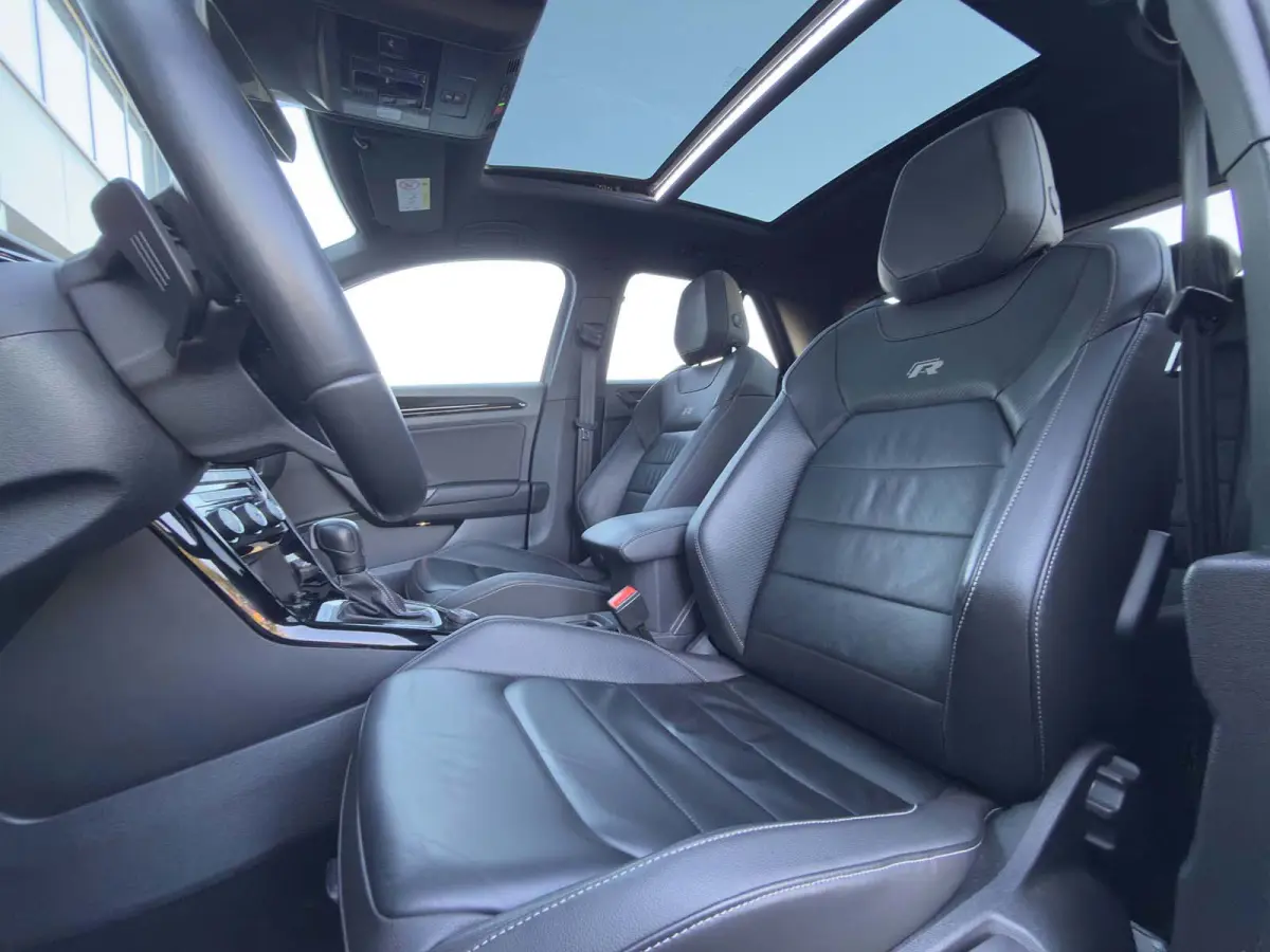R 2.0 TSI 4Motion Pano, ACC, Beats, Leder, 19'' R velgen, Performance remmen, Adaptieve koplampen, Nette staat