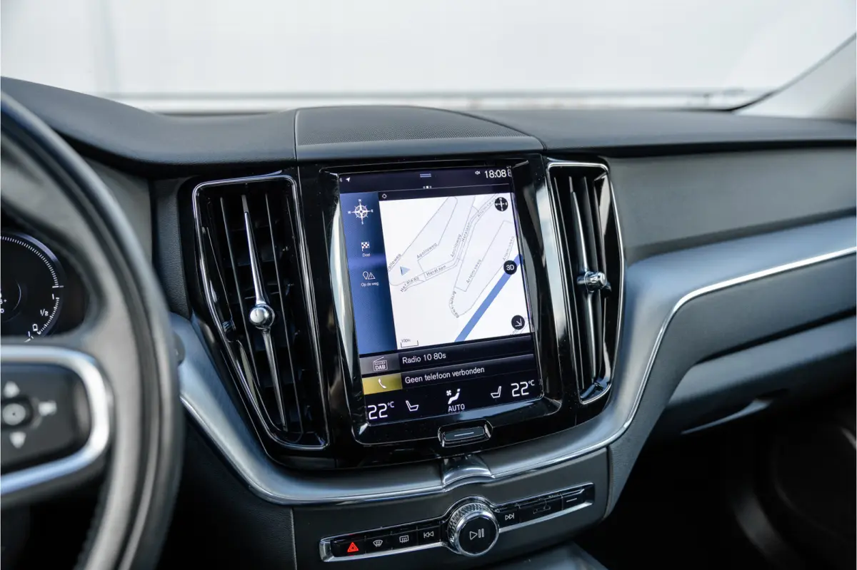 2.0 Recharge T6 AWD Panorama / Stoelverwarming / Camera /