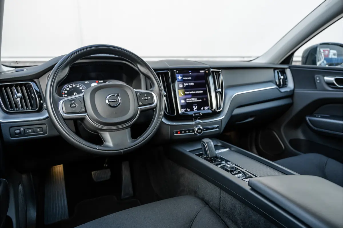 2.0 Recharge T6 AWD Panorama / Stoelverwarming / Camera /