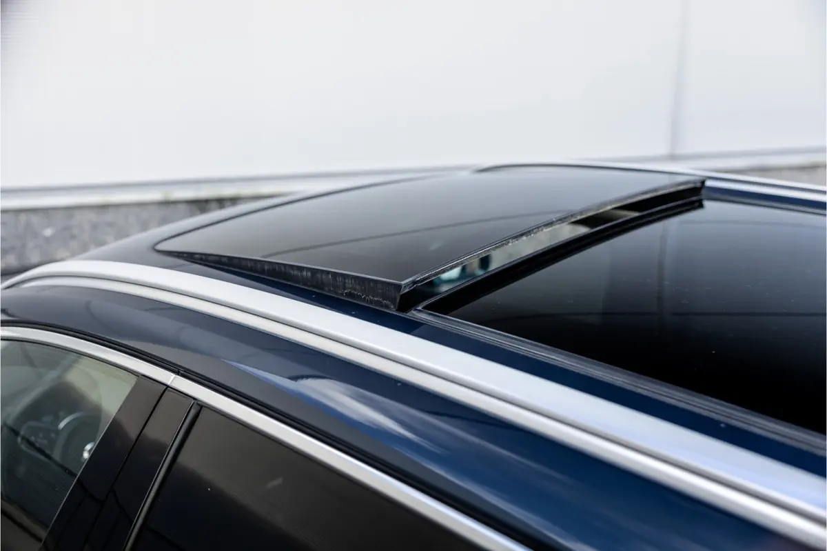 2.0 Recharge T6 AWD Panorama / Stoelverwarming / Camera /