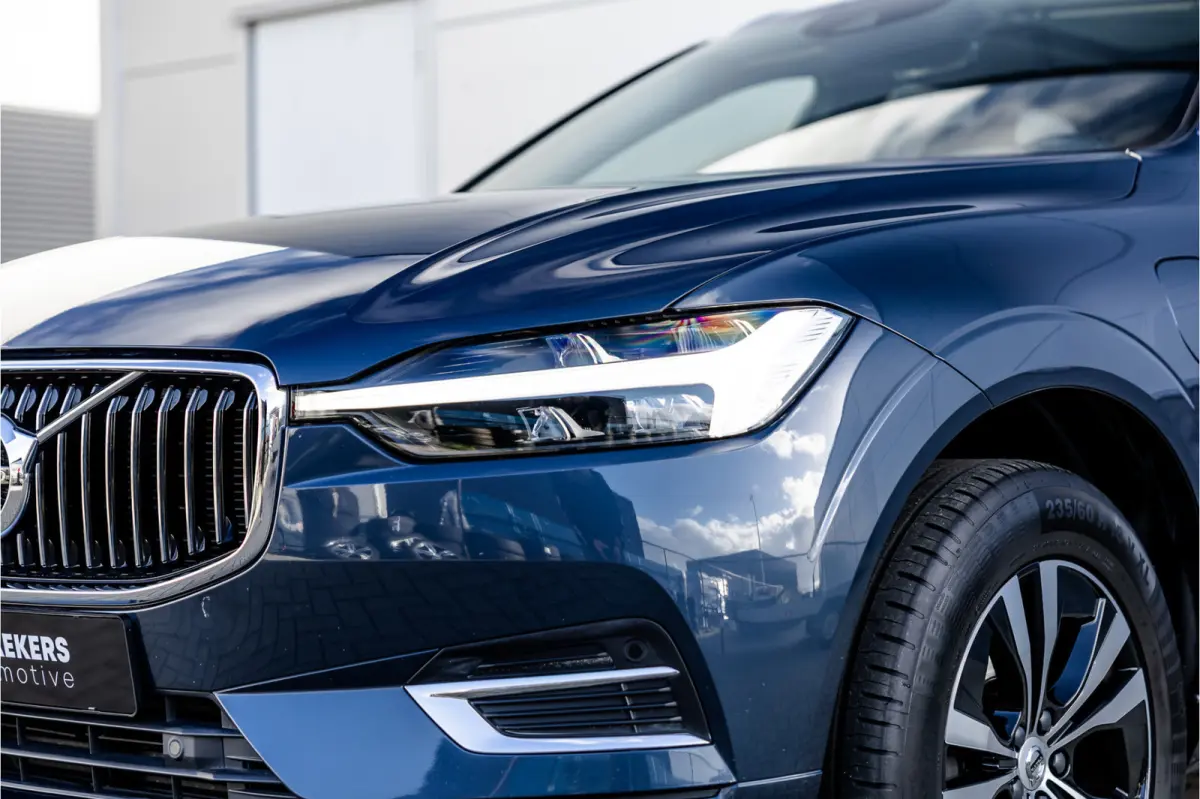 2.0 Recharge T6 AWD Panorama / Stoelverwarming / Camera /