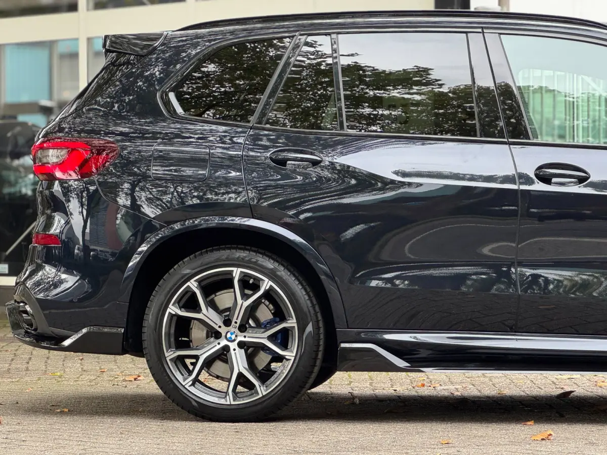 XDrive45e High Executive NLauto 100% Dealer ond. Drive Pilot Mpakket 400 PK Pano Luchtvering Headup