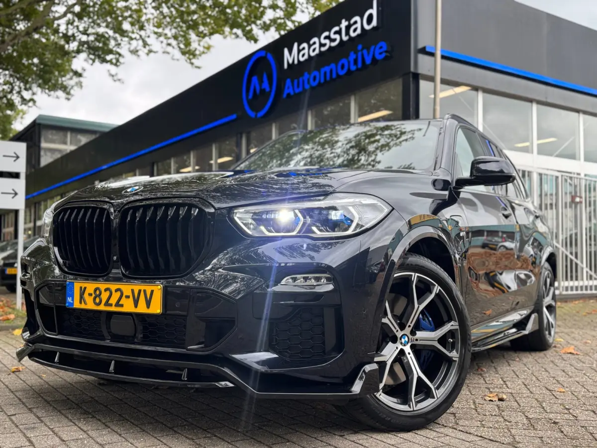XDrive45e High Executive NLauto 100% Dealer ond. Drive Pilot Mpakket 400 PK Pano Luchtvering Headup