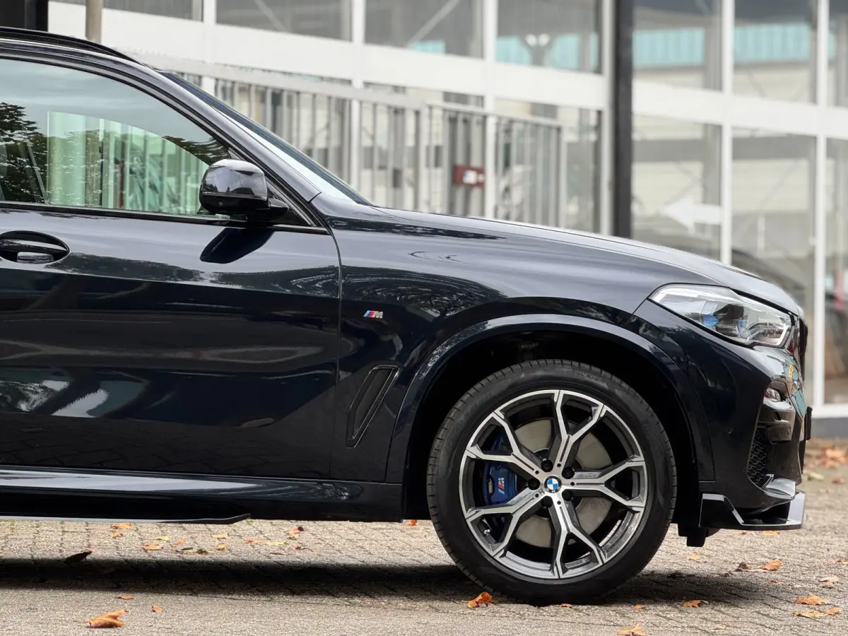 XDrive45e High Executive NLauto 100% Dealer ond. Drive Pilot Mpakket 400 PK Pano Luchtvering Headup