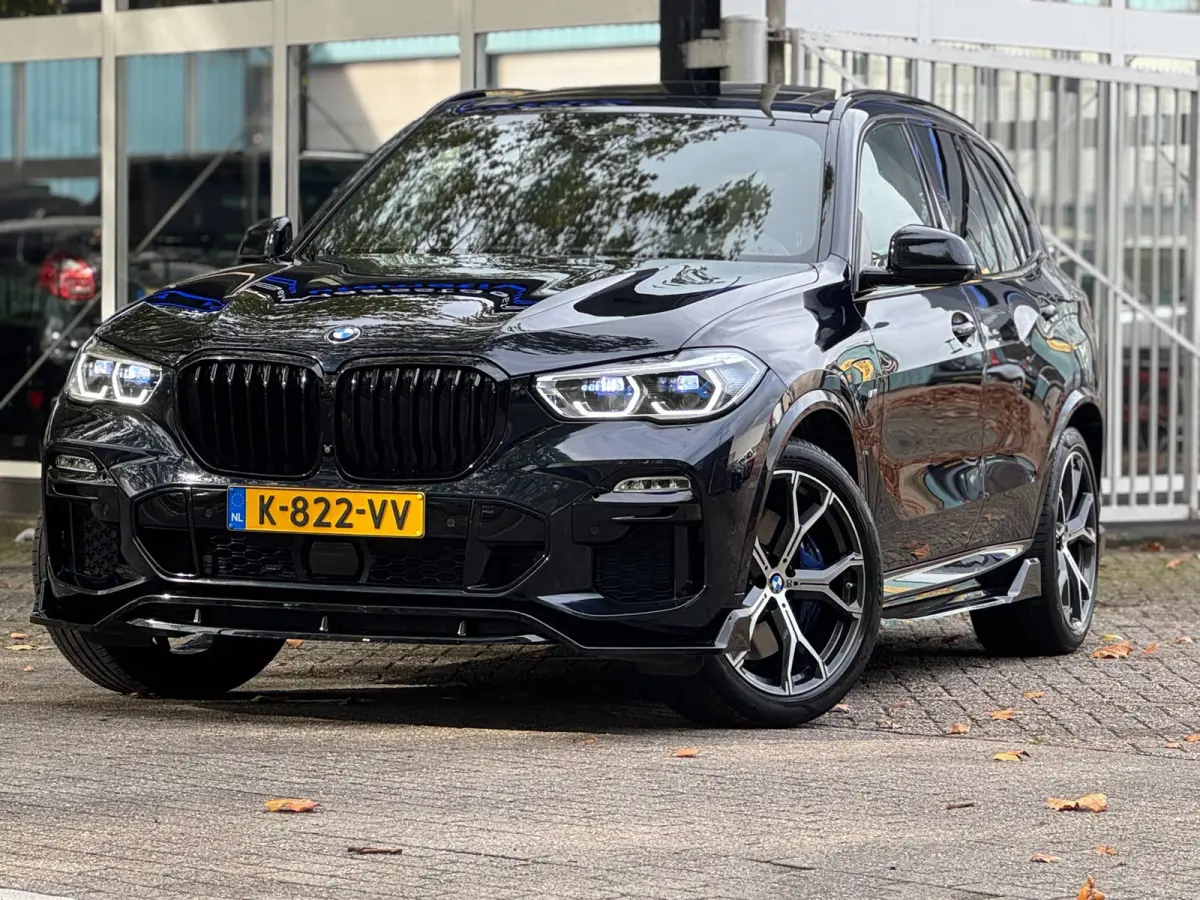 XDrive45e High Executive NLauto 100% Dealer ond. Drive Pilot Mpakket 400 PK Pano Luchtvering Headup