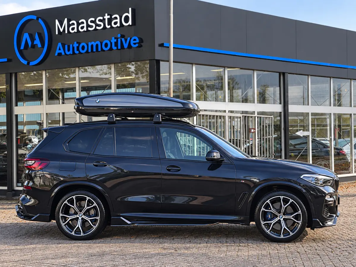 XDrive45e High Executive NLauto 100% Dealer ond. Drive Pilot Mpakket 400 PK Pano Luchtvering Headup