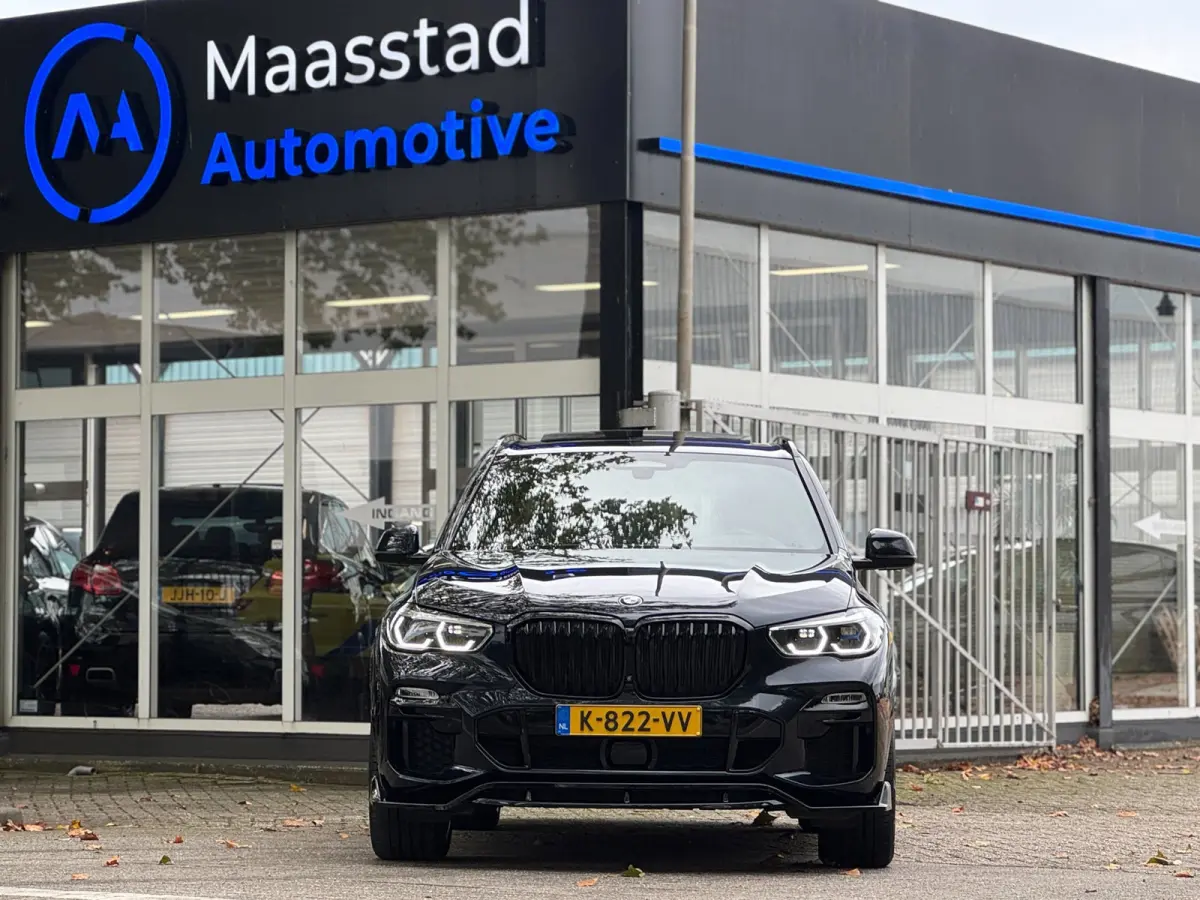 XDrive45e High Executive NLauto 100% Dealer ond. Drive Pilot Mpakket 400 PK Pano Luchtvering Headup