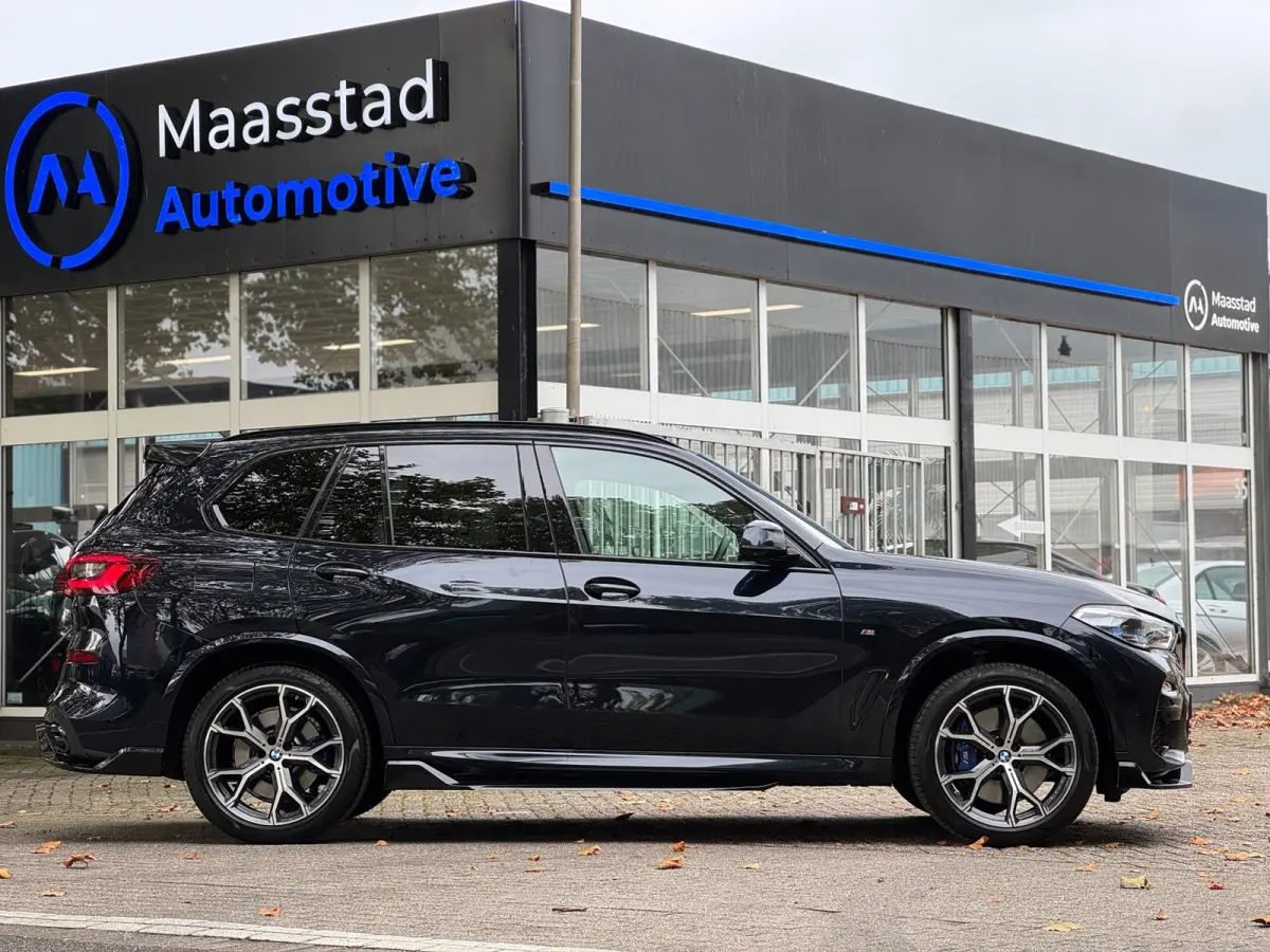 XDrive45e High Executive NLauto 100% Dealer ond. Drive Pilot Mpakket 400 PK Pano Luchtvering Headup