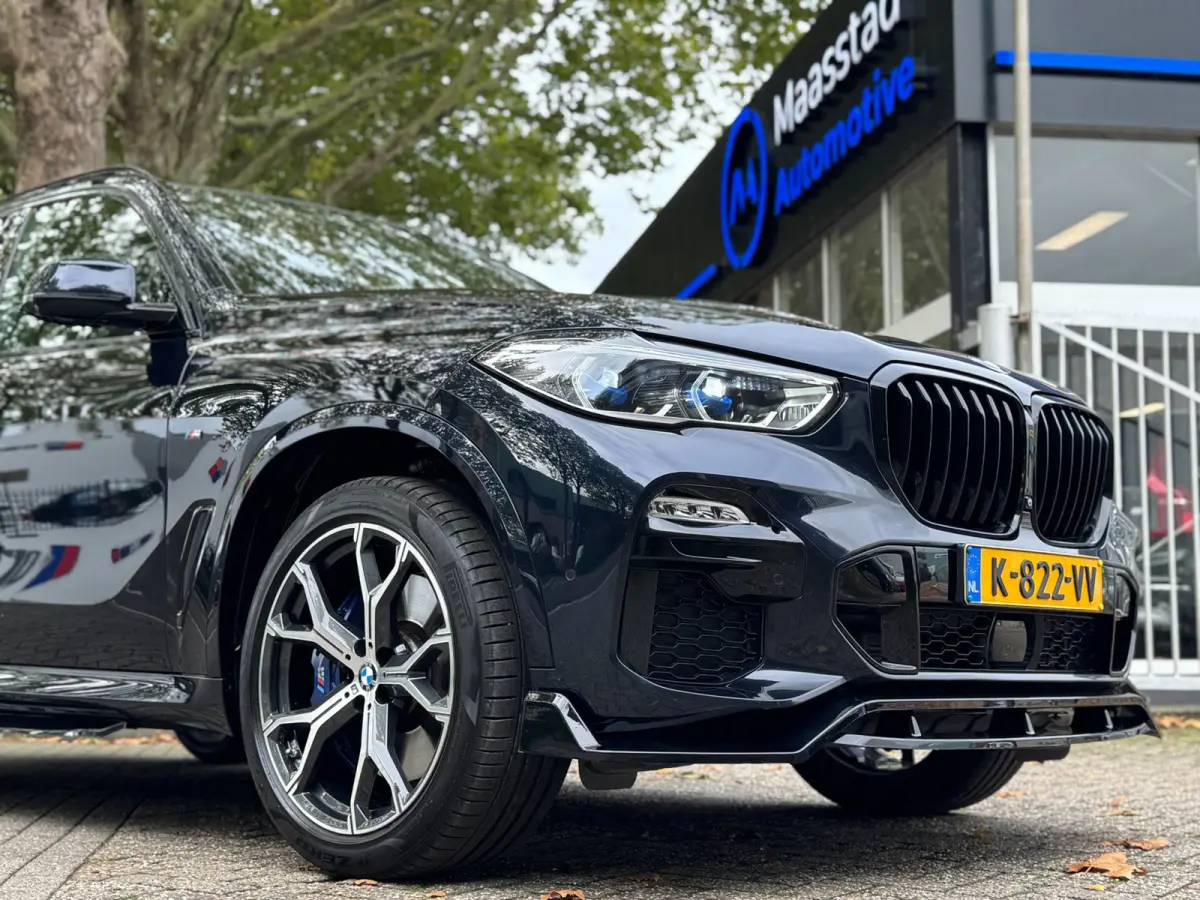 XDrive45e High Executive NLauto 100% Dealer ond. Drive Pilot Mpakket 400 PK Pano Luchtvering Headup