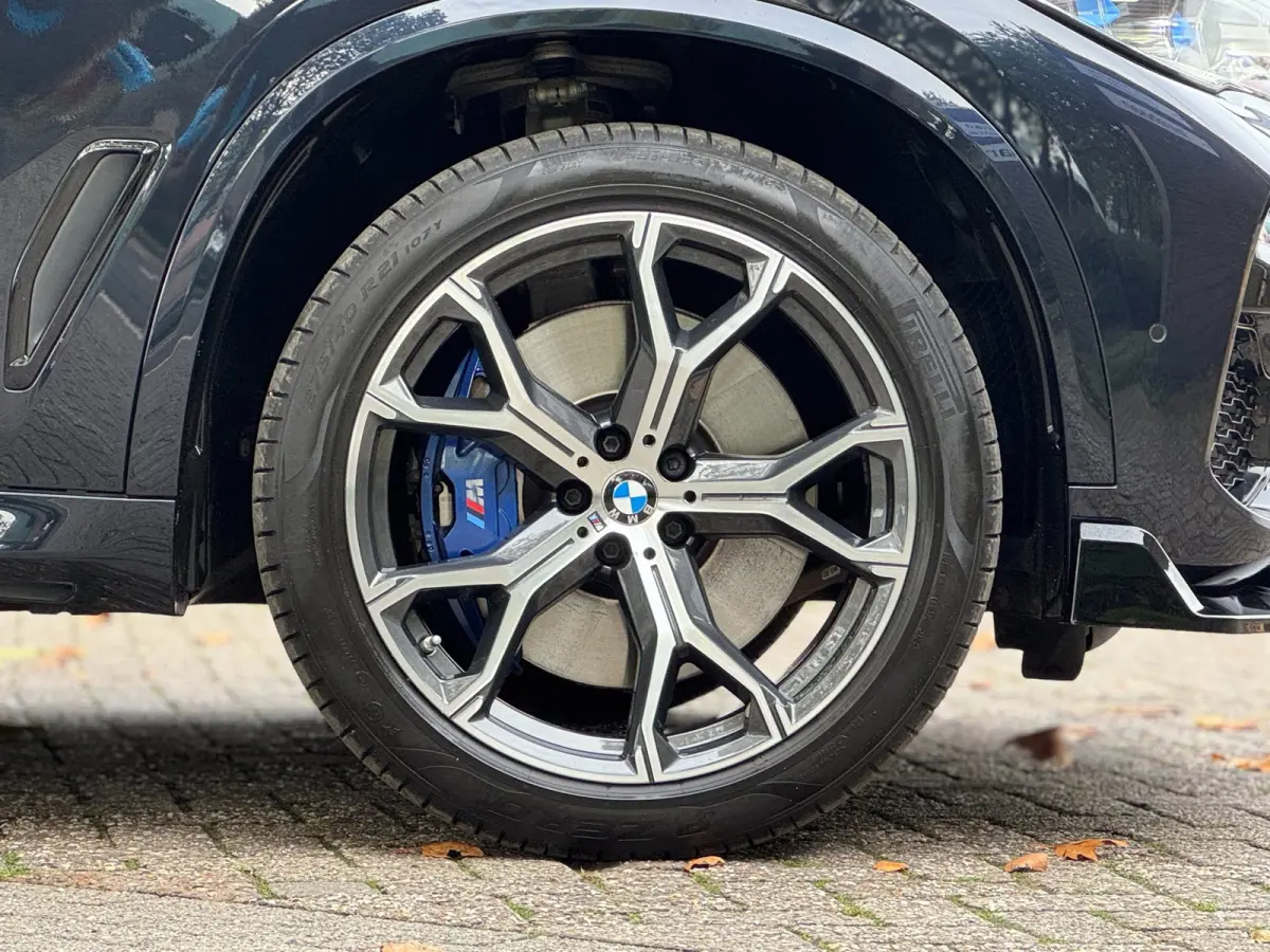 XDrive45e High Executive NLauto 100% Dealer ond. Drive Pilot Mpakket 400 PK Pano Luchtvering Headup