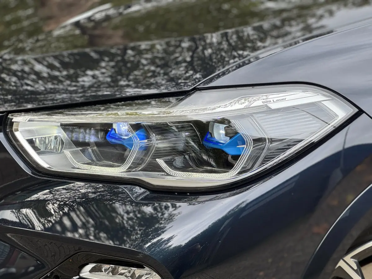 XDrive45e High Executive NLauto 100% Dealer ond. Drive Pilot Mpakket 400 PK Pano Luchtvering Headup