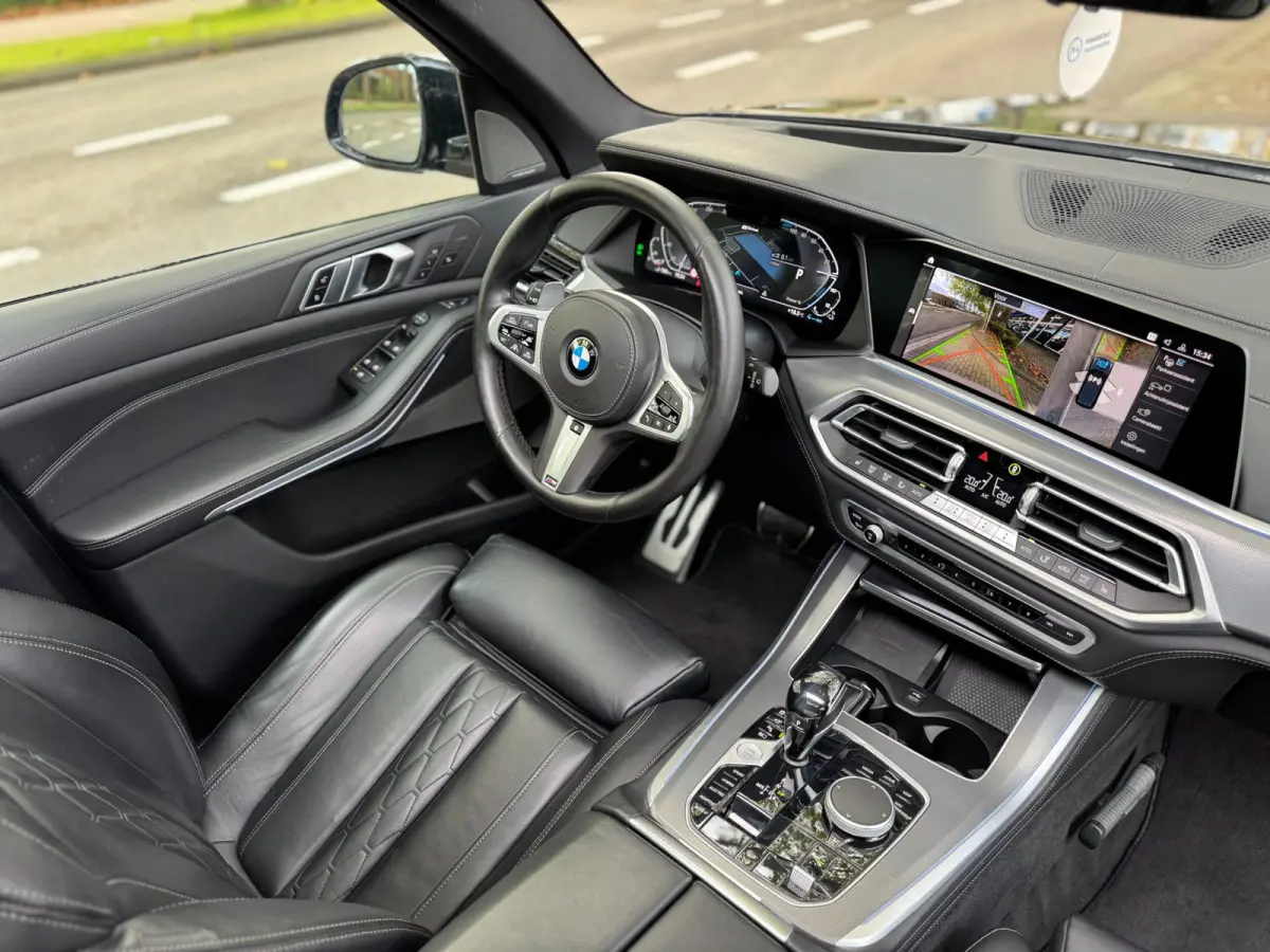 XDrive45e High Executive NLauto 100% Dealer ond. Drive Pilot Mpakket 400 PK Pano Luchtvering Headup