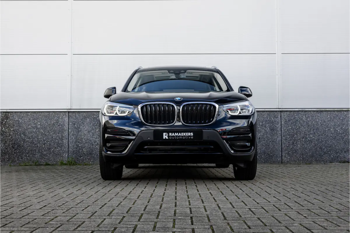 xDrive30e Business Edition Plus Panorama dak / Leder / Carplay / Android Auto /