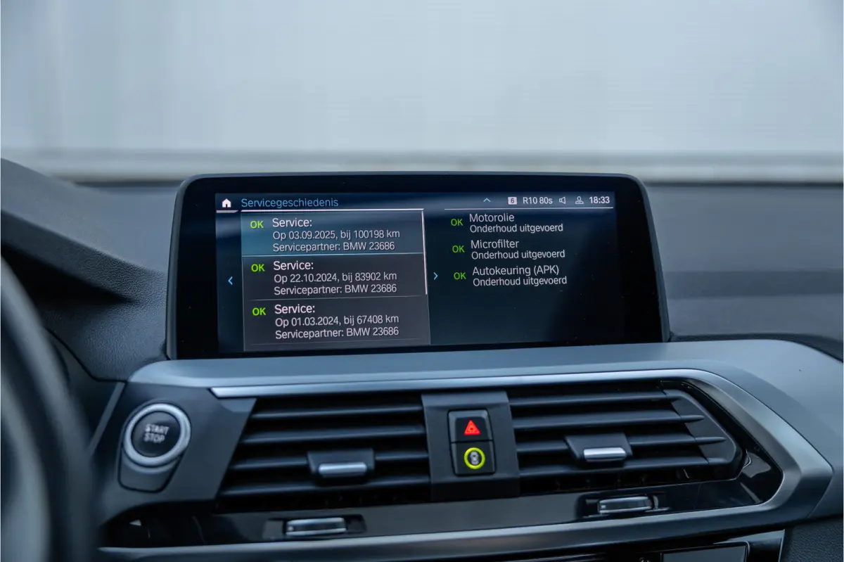 xDrive30e Business Edition Plus Panorama dak / Leder / Carplay / Android Auto /