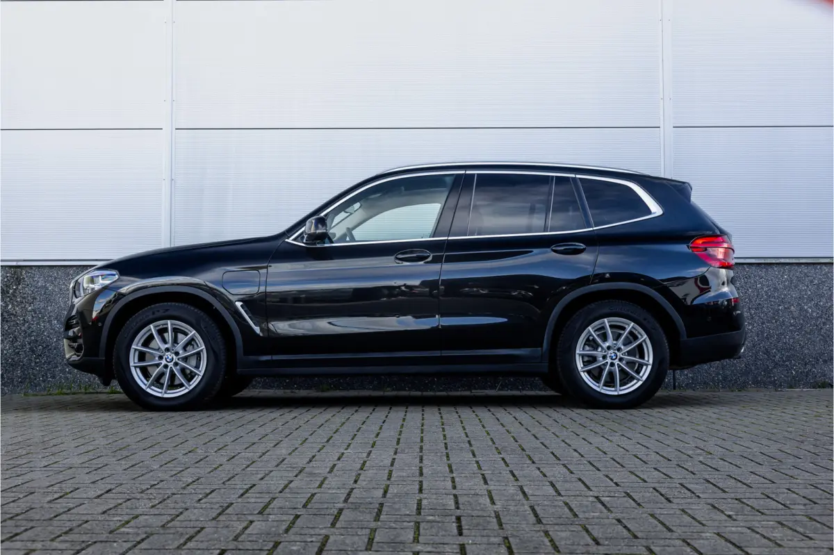 xDrive30e Business Edition Plus Panorama dak / Leder / Carplay / Android Auto /