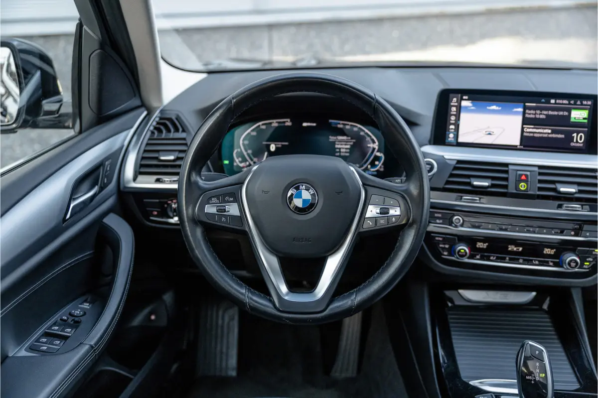 xDrive30e Business Edition Plus Panorama dak / Leder / Carplay / Android Auto /