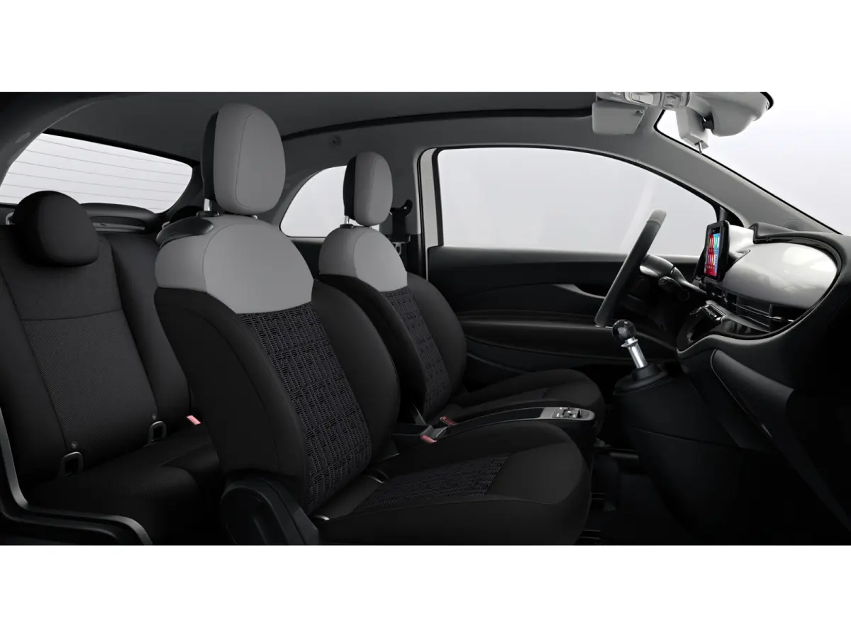 ICON | 10,25" touchscreen radio met Bluetooth, DAB & USB | Automatische airconditioning | Isofix bevestigingspunten op de achterstoelen