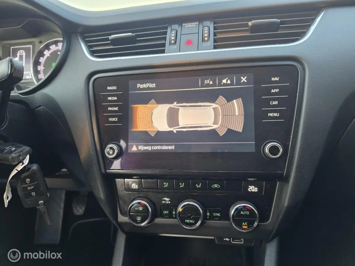 1.0 TSI Greentech Sport Business