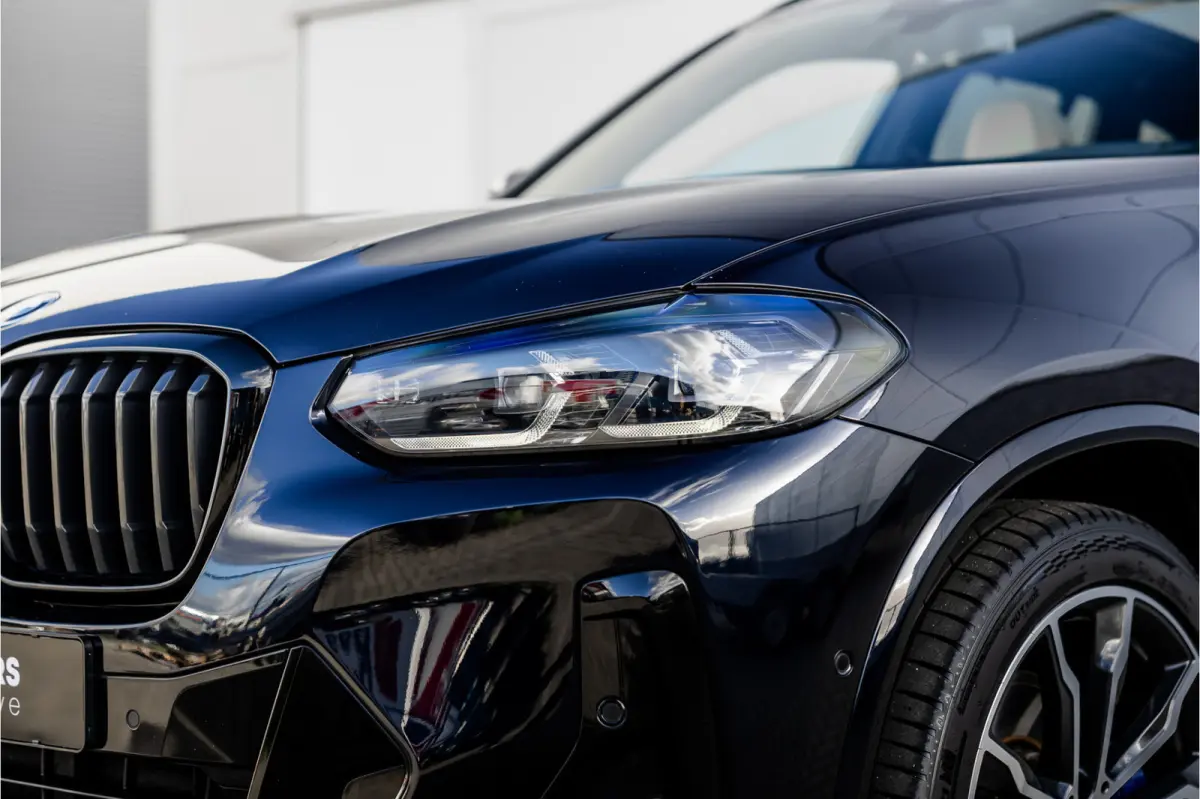 xDrive30e High Executive M-Sport Panorama / Electrische stoel / Trekhaak / Camera /