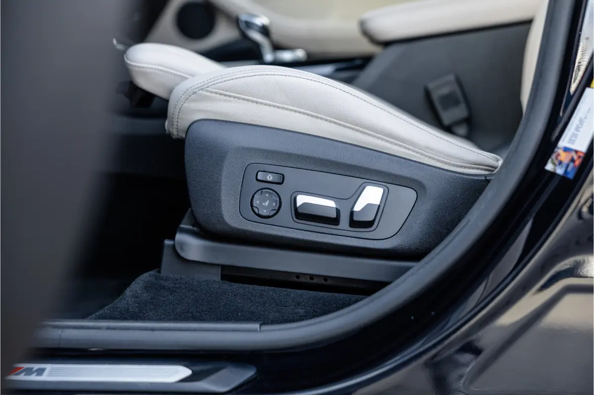 xDrive30e High Executive M-Sport Panorama / Electrische stoel / Trekhaak / Camera /