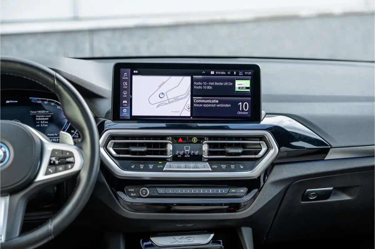 xDrive30e High Executive M-Sport Panorama / Electrische stoel / Trekhaak / Camera /