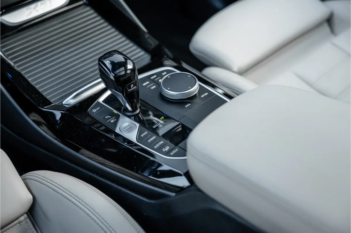 xDrive30e High Executive M-Sport Panorama / Electrische stoel / Trekhaak / Camera /