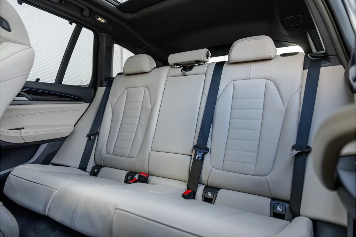 xDrive30e High Executive M-Sport Panorama / Electrische stoel / Trekhaak / Camera /